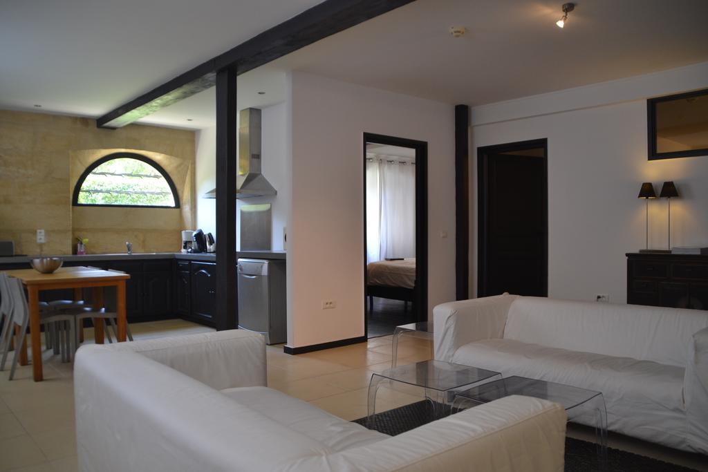 Chateau Les Merles Et Ses Villas Mouleydier ภายนอก รูปภาพ