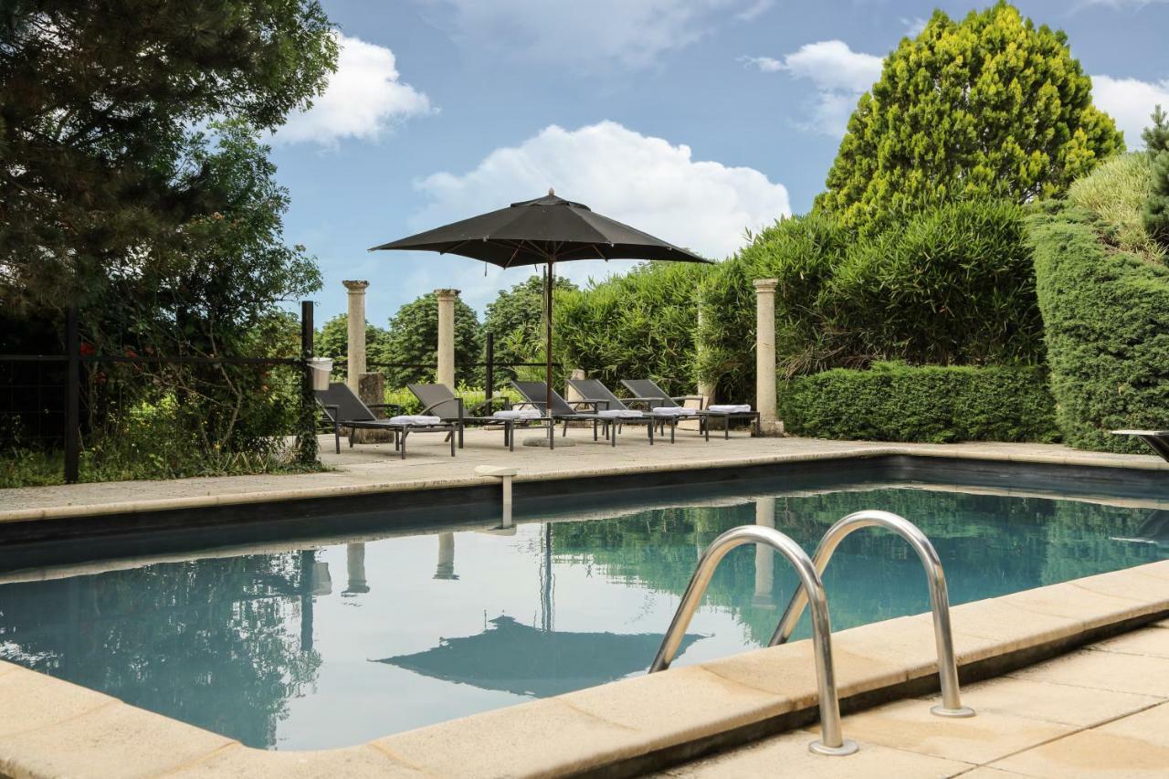 Chateau Les Merles Et Ses Villas Mouleydier ภายนอก รูปภาพ